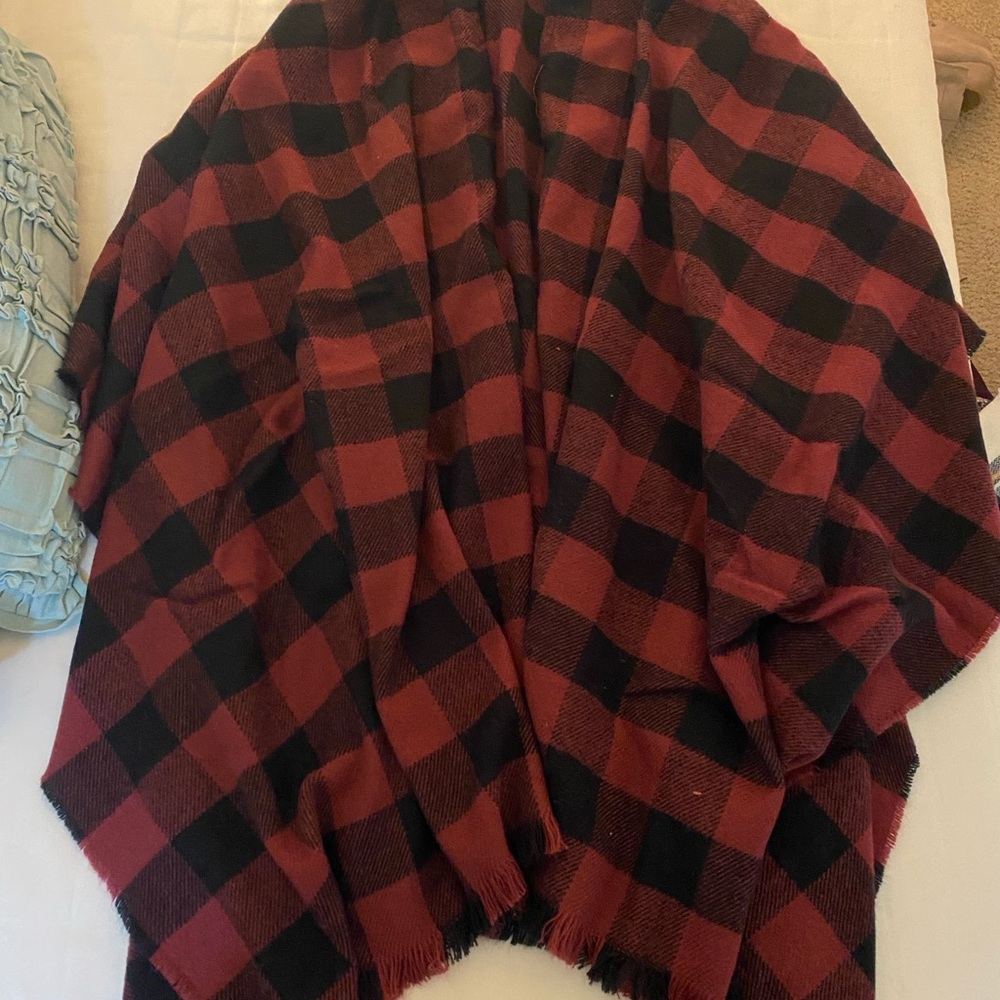 Garnet and black shawl